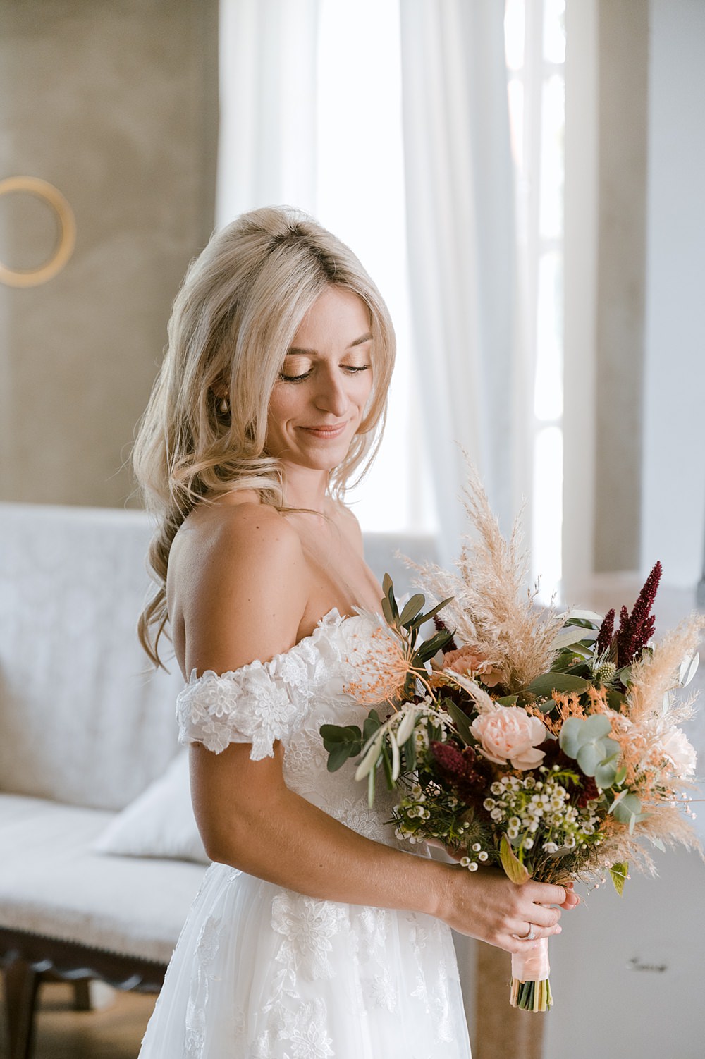 Bouquet Flowers Bride Bridal Pampas Grass Domaine du Beyssac Wedding Award Weddings