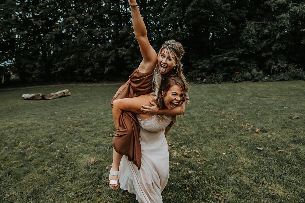 Minimalist Barn Wedding Amber Louise Photography