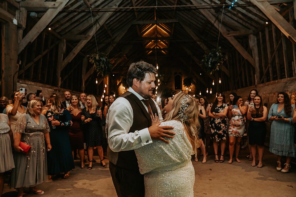 Minimalist Barn Wedding Amber Louise Photography