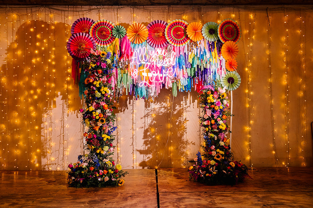 Pinwheel Streamer Flower Backdrop Arch Neon Sign Yoghurt Rooms Wedding Teddy Pig Photography