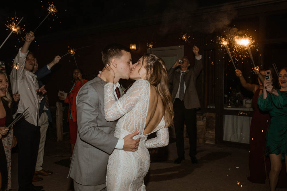 CeNita Vineyards Wedding Kate Hensley Phillips Photography