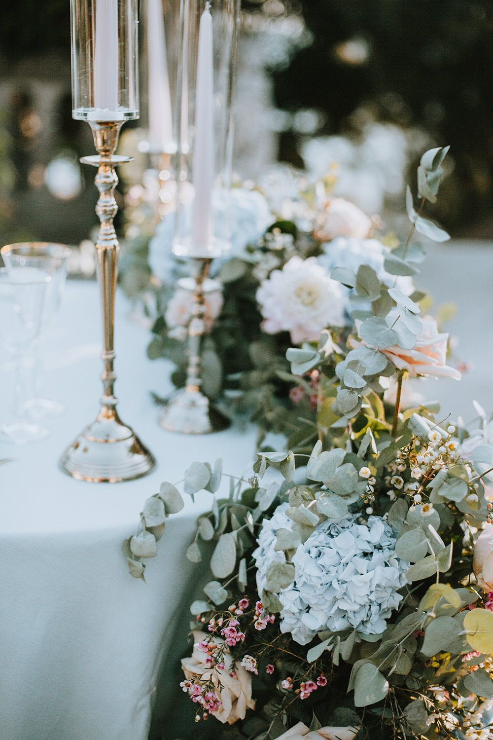 Pink Blue Table Flowers Rose Hydrangea Tuscany Villa Wedding Caterina Neri