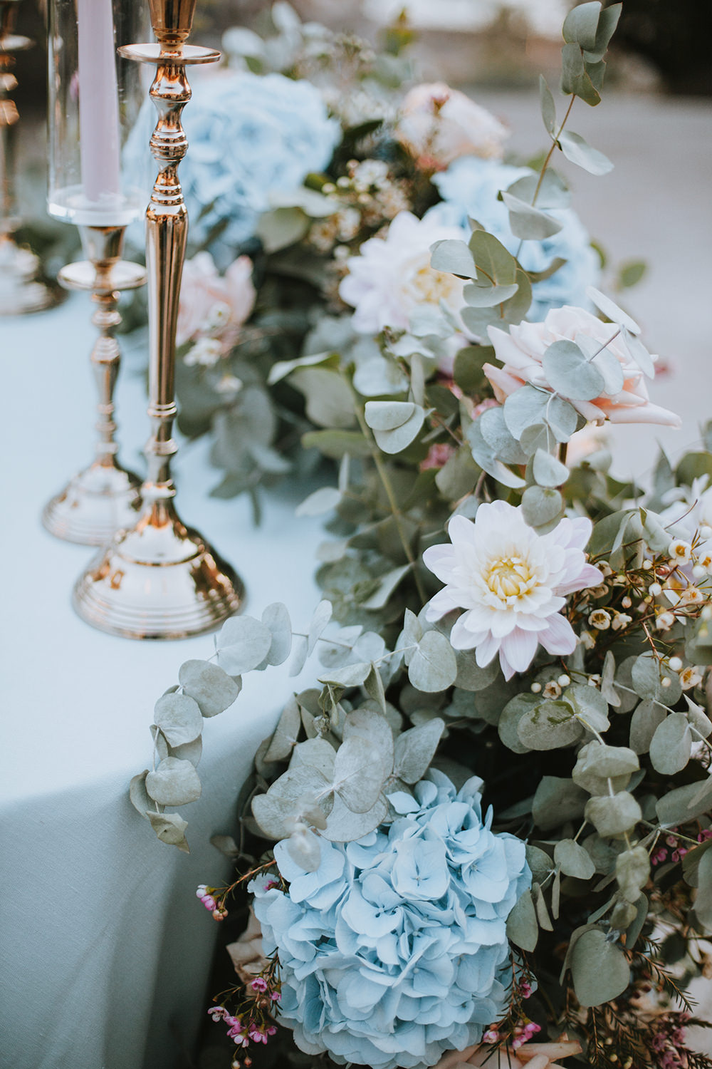 Pink Blue Table Flowers Rose Hydrangea Tuscany Villa Wedding Caterina Neri