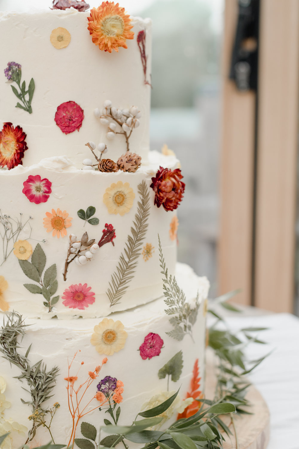 Pressed Flower Floral Petal Cake Abbey House Gardens Wedding Lyra&Moth Photography