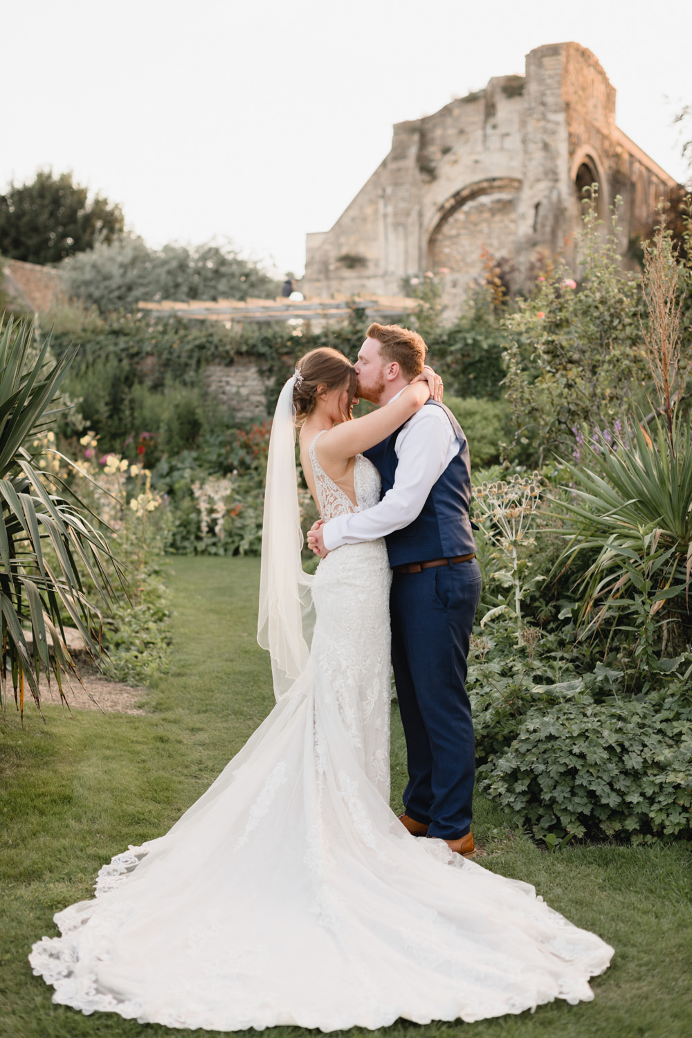Abbey House Gardens Wedding Lyra&Moth Photography