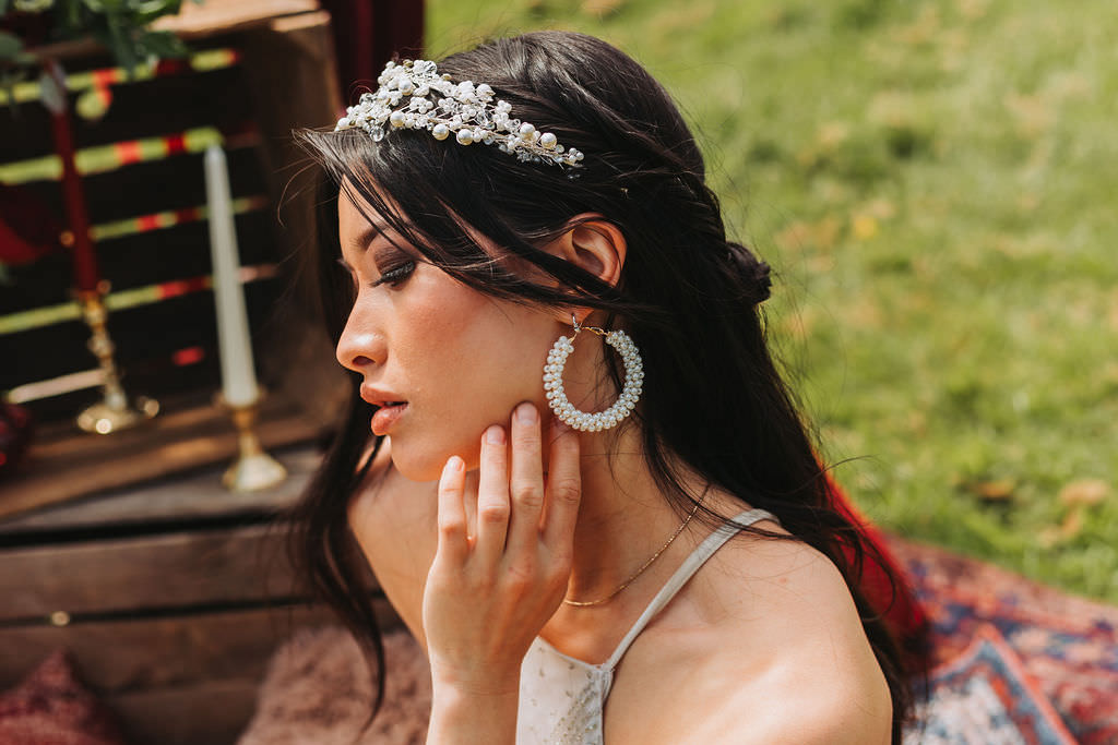 Bride Bridal Earrings Headband Bold Wedding Ideas Pasha Jansen Photography