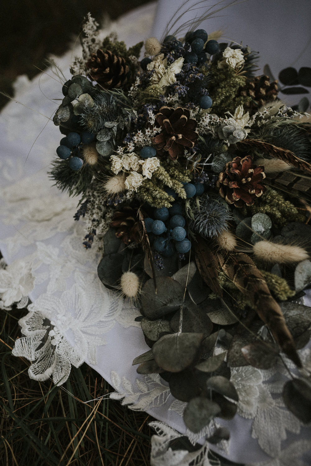 Bouquet Flowers Bride Bridal Grenery Feather Pine Cone Dunbar Wedding Bernadeta Kupiec