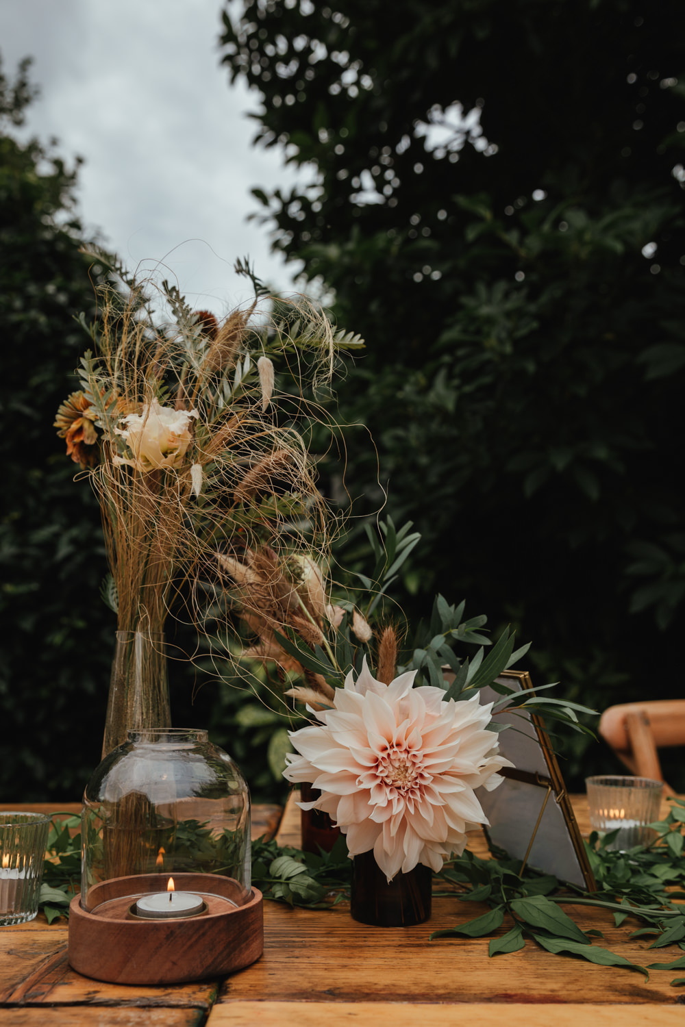 Table Flowers Decor Intimate Garden Wedding Victoria Baker Weddings