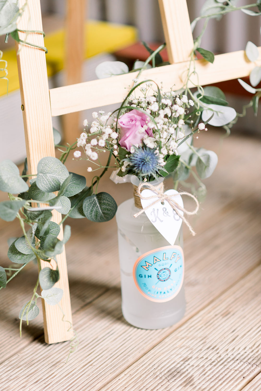 Rustic Simple \u0026 Relaxed DIY Barn Wedding in Scotland, image size:1000x1498