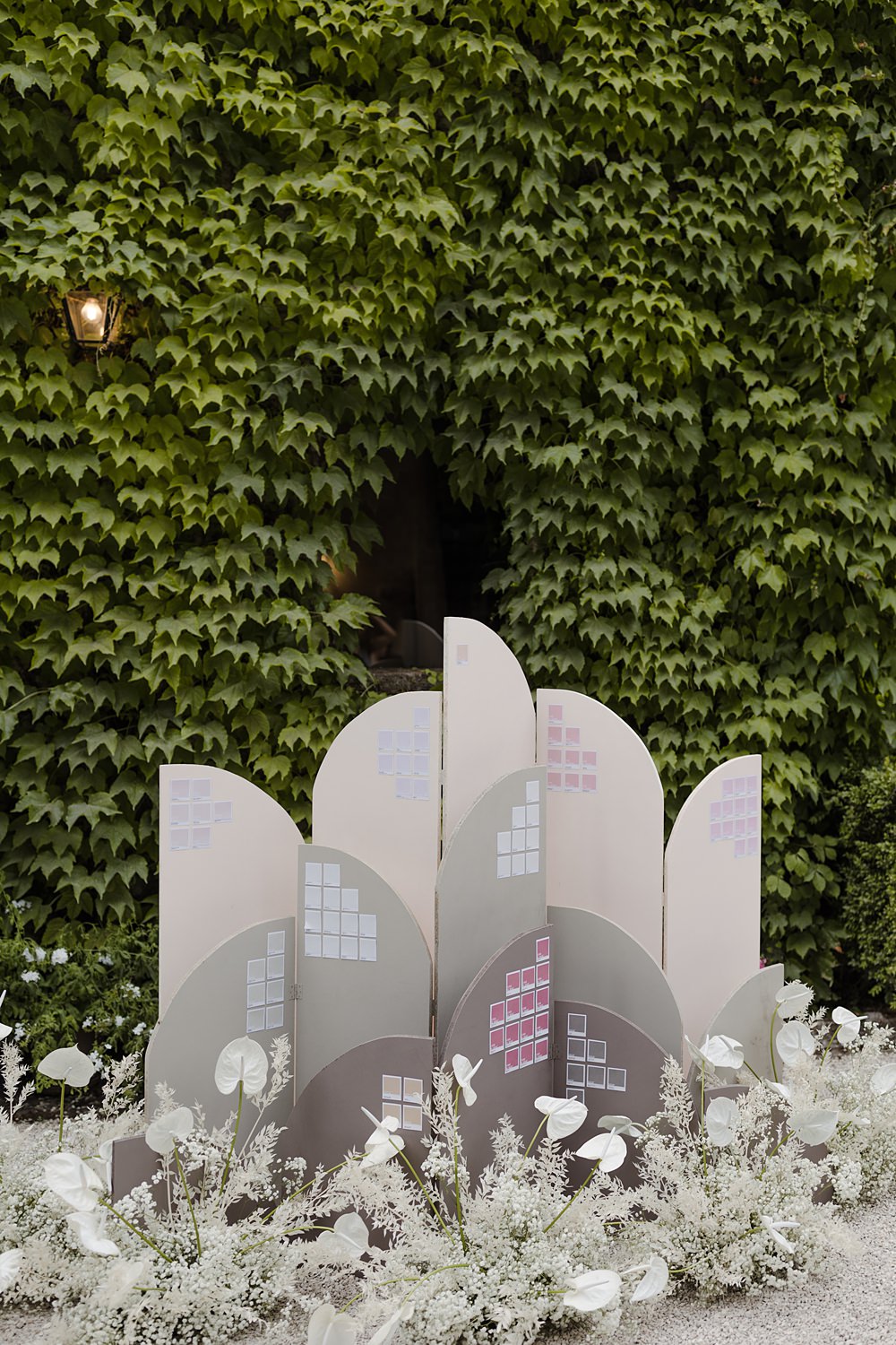 Curve Modern Table Plan Seating Chart Anthurium Wedding Flowers Francesca Francesca