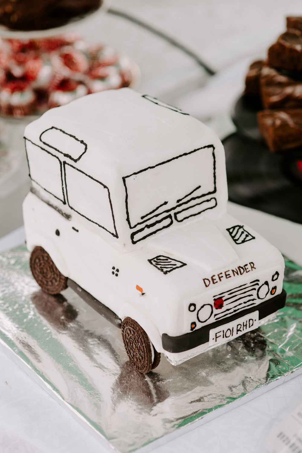 Land Rover Defender Cake Laurel Farm Wedding Caroline Opacic Photography