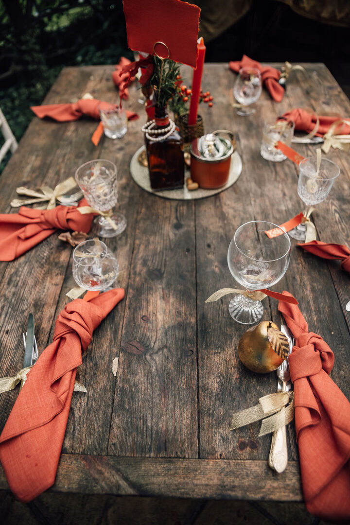 Napkin Fold Wedding Rebecca Love Photo
