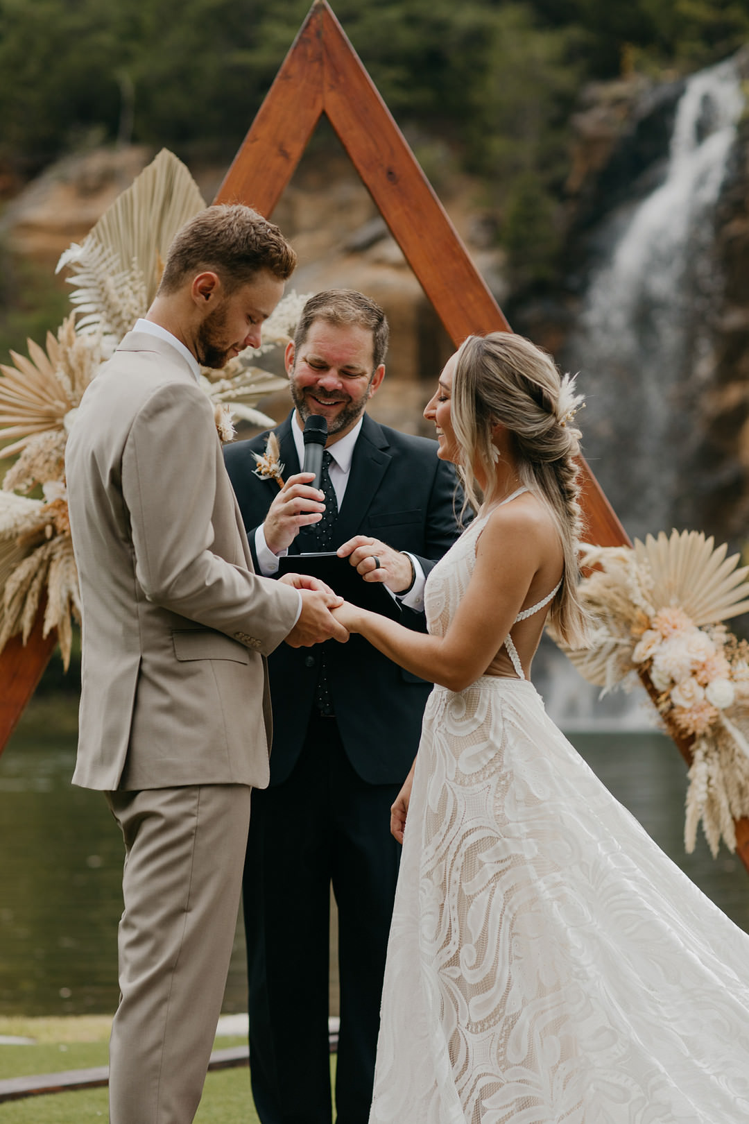 Tennessee Lake Wedding Eastlyn & Joshua