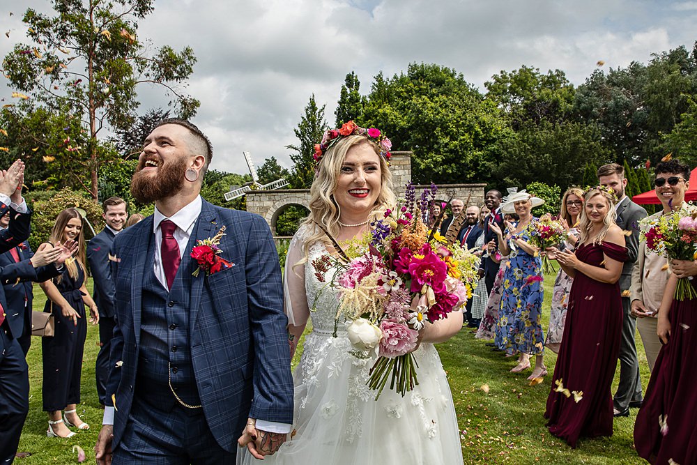 Confetti Throw Flaxbourne Gardens Wedding Lorna Newman Weddings
