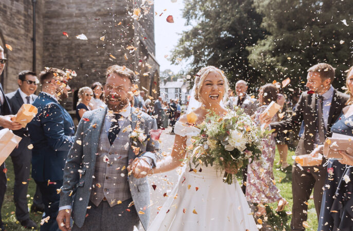 Confetti Throw Trevor Hall Wedding Fox&BearPhotography