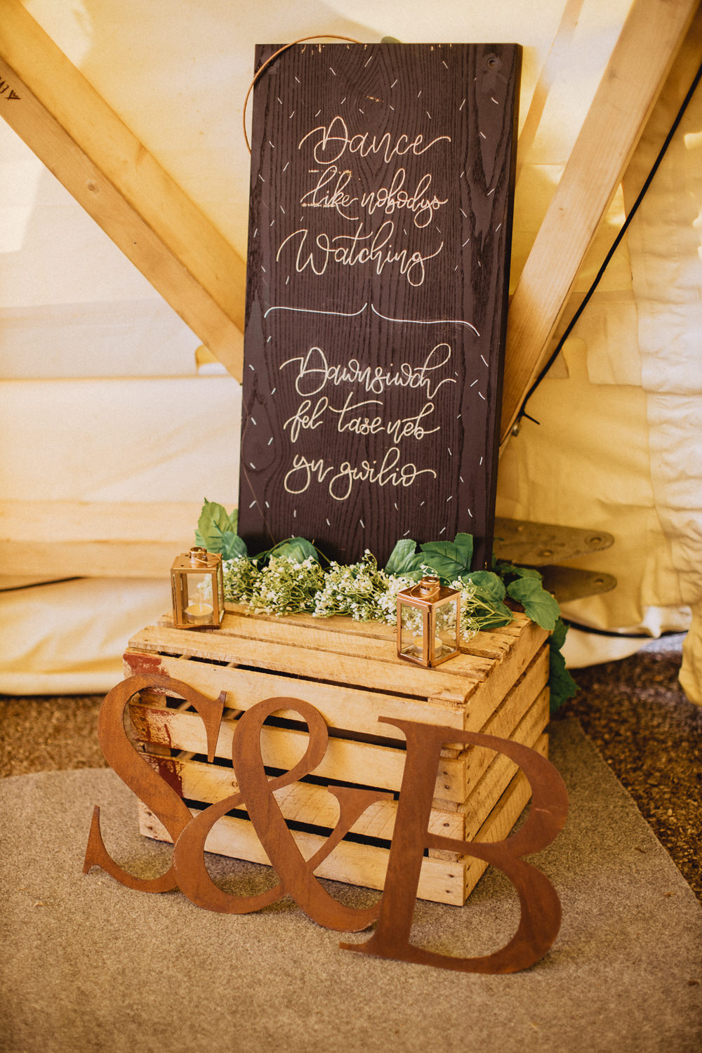 Chalkboard Sign Crate Letters Trevor Hall Wedding Fox&BearPhotography
