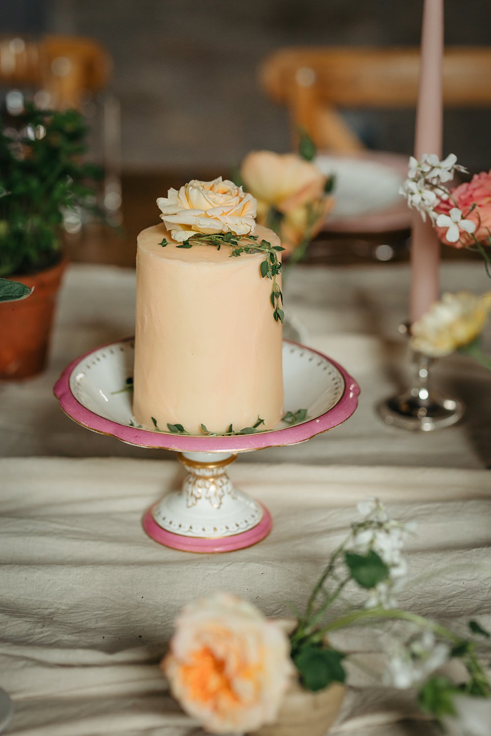 Single Tier Cake Rose Stand Apricot Wedding Ideas Gem Hicks Photography