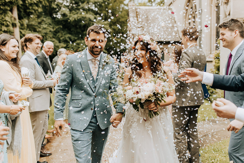 Elford Hall Garden Wedding Wyldbee Confetti Throw
