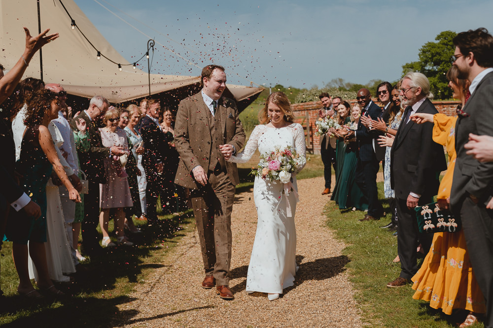 Confetti Throw Spring Meadow Wedding Georgia Rachael