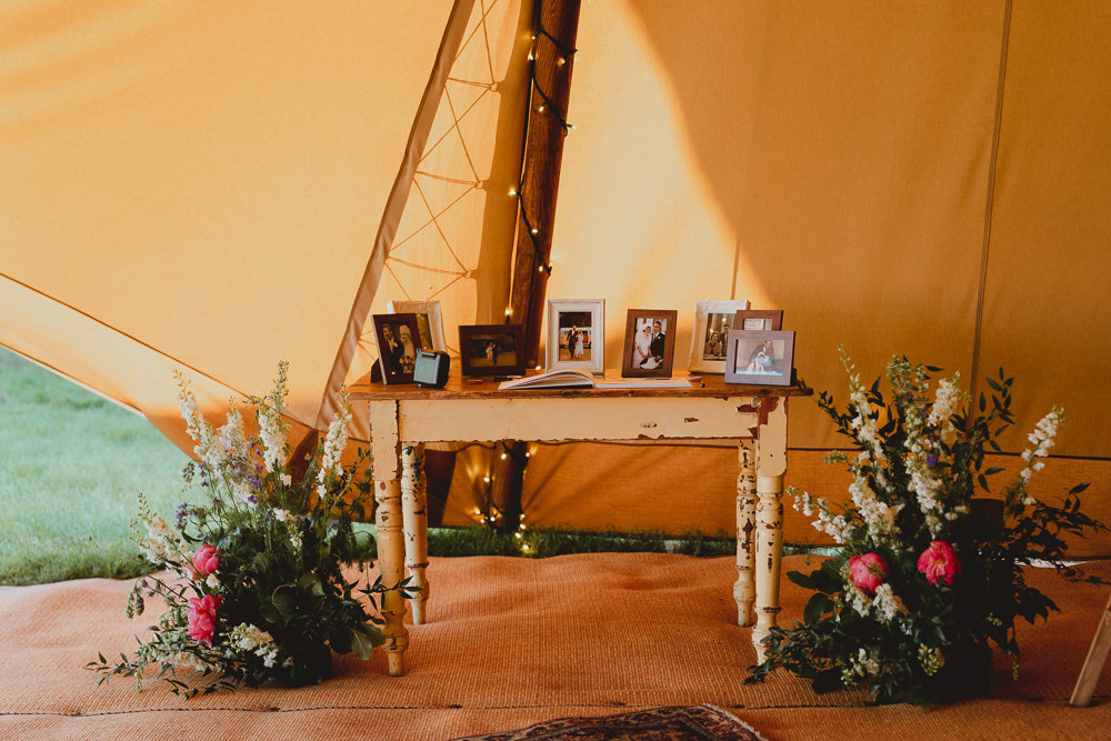 Memory Photo Table Spring Meadow Wedding Georgia Rachael