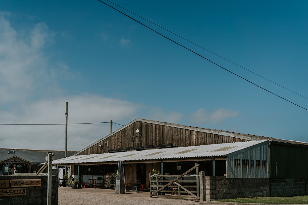 The Barn on The Bay | Beachside Barn Weddings Northumberland