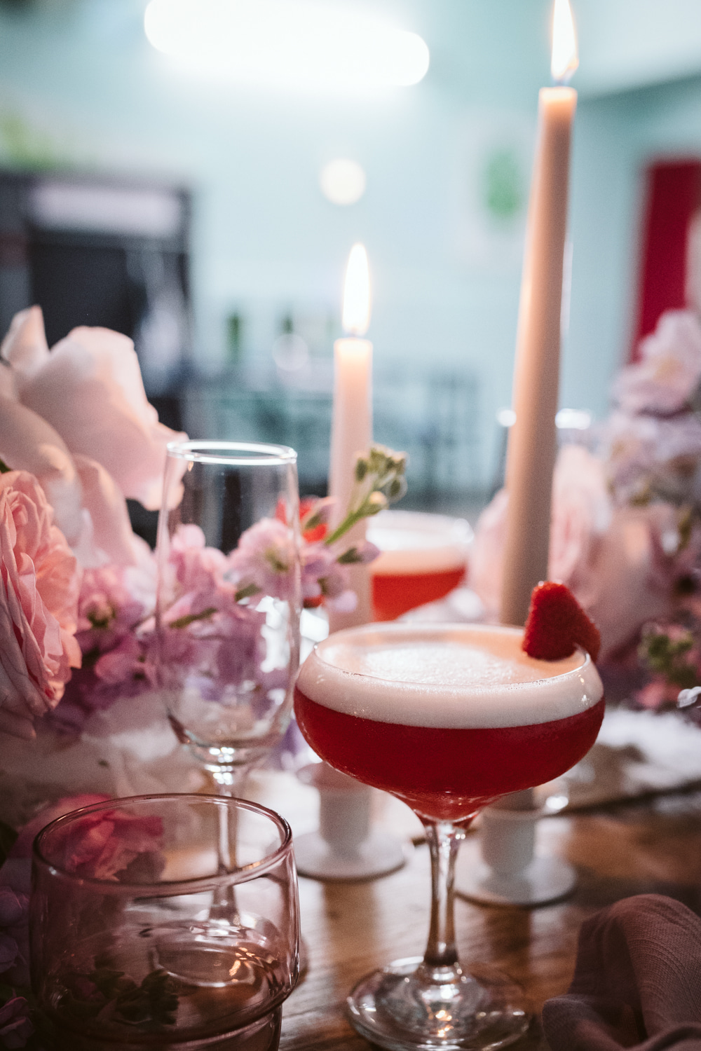 Cocktail Drink 90s Wedding Ideas Hannah Brooke Photography