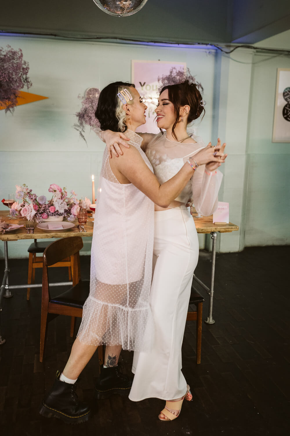 90s Wedding Ideas Hannah Brooke Photography