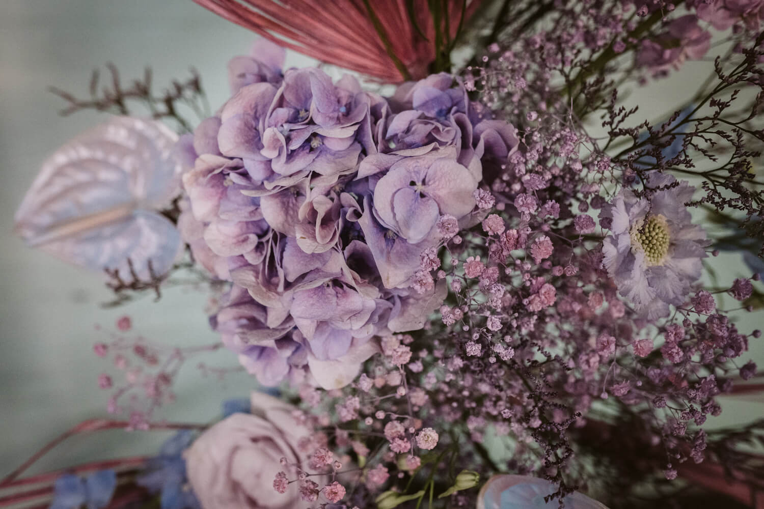 Lilac Flowers Hydrangea Gypsophila 90s Wedding Ideas Hannah Brooke Photography