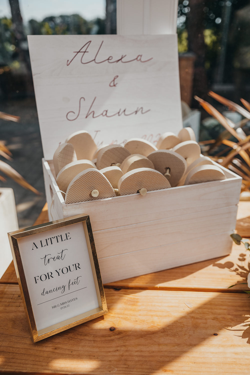Flip Flop Box Beaconside House Wedding Amy Chapple Photography
