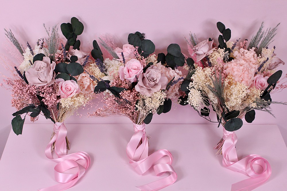 Dried Wedding Bouquets Horseshoe Flowers