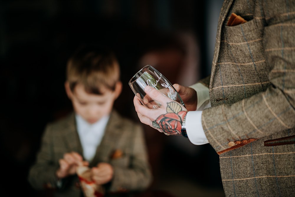 Groom Gift Pampas Grass Barn Wedding Kazooieloki