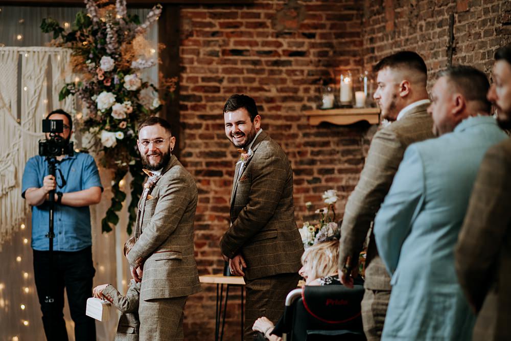 Pampas Grass Barn Wedding Kazooieloki