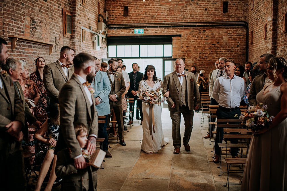 Pampas Grass Barn Wedding Kazooieloki