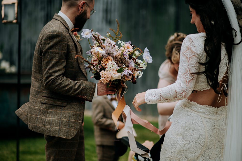 Bouquet Flowers Bride Bridal Wild Pretty Pampas Grass Barn Wedding Kazooieloki