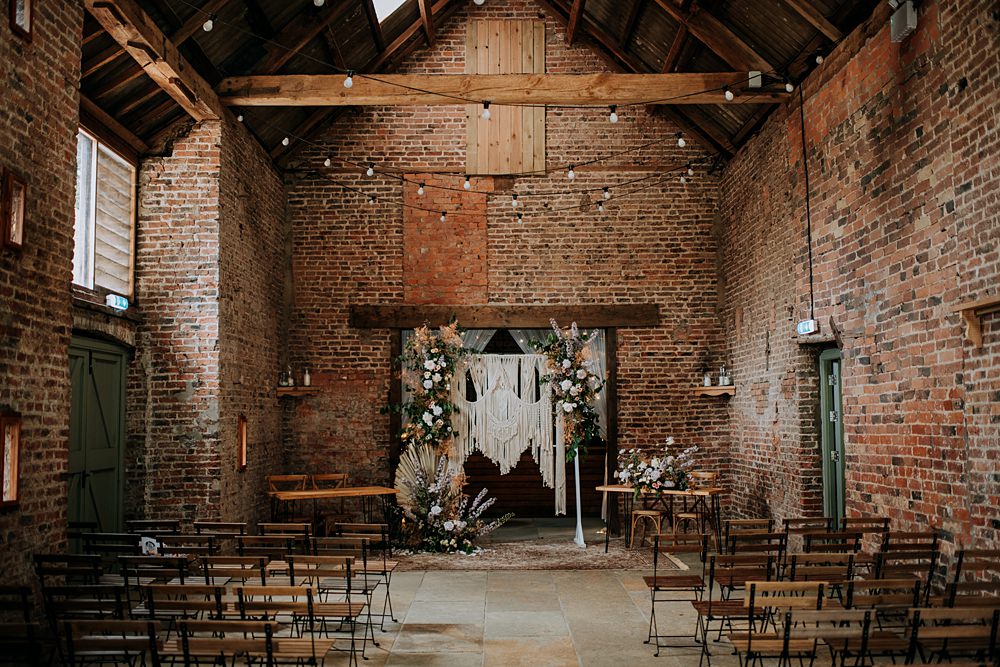 Ceremony Aisle Macrame Flower Backdrop Pampas Grass Barn Wedding Kazooieloki