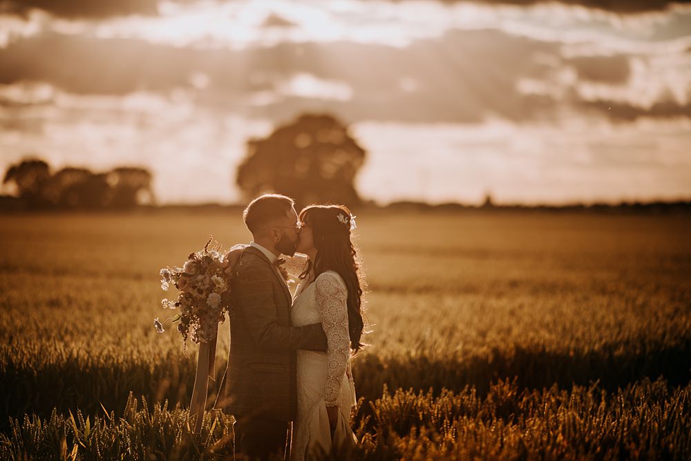Pampas Grass Barn Wedding Kazooieloki