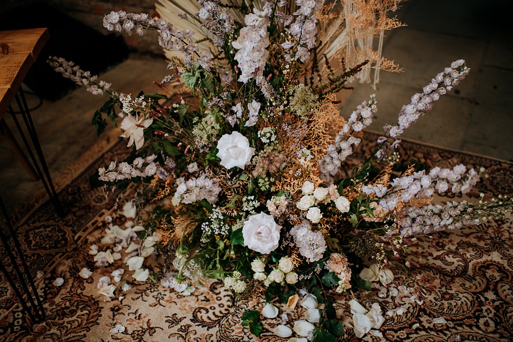 Flower Arrangement Wild Natural Pampas Grass Barn Wedding Kazooieloki