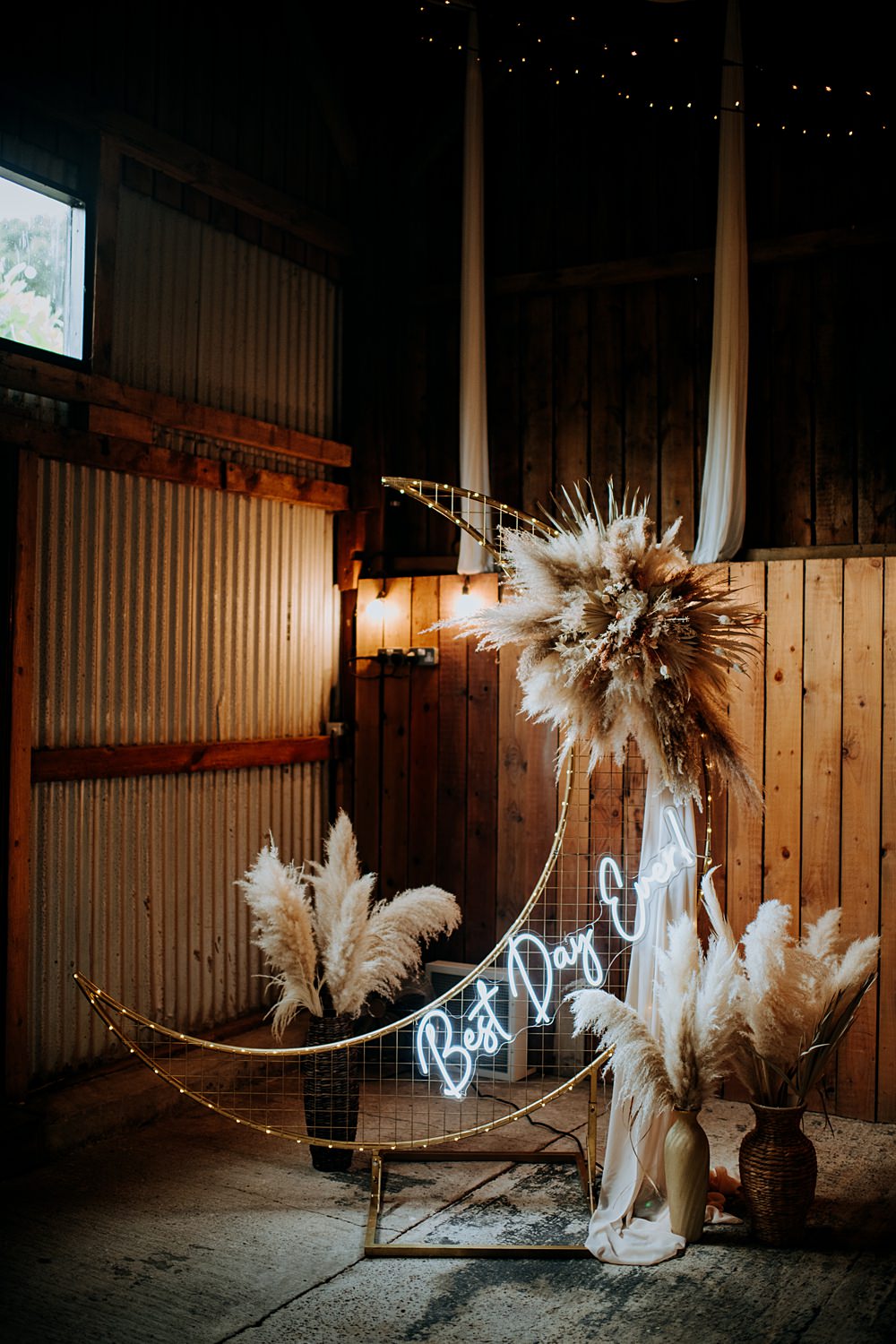 Moon Light Backdrop Decor Pampas Grass Barn Wedding Kazooieloki