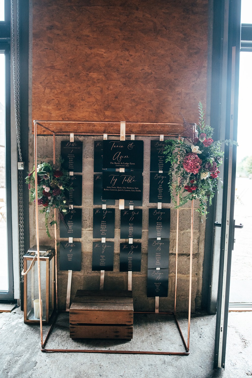 Frame Table Plan Black Gold Red Greenery Wedding Three Flowers Photography
