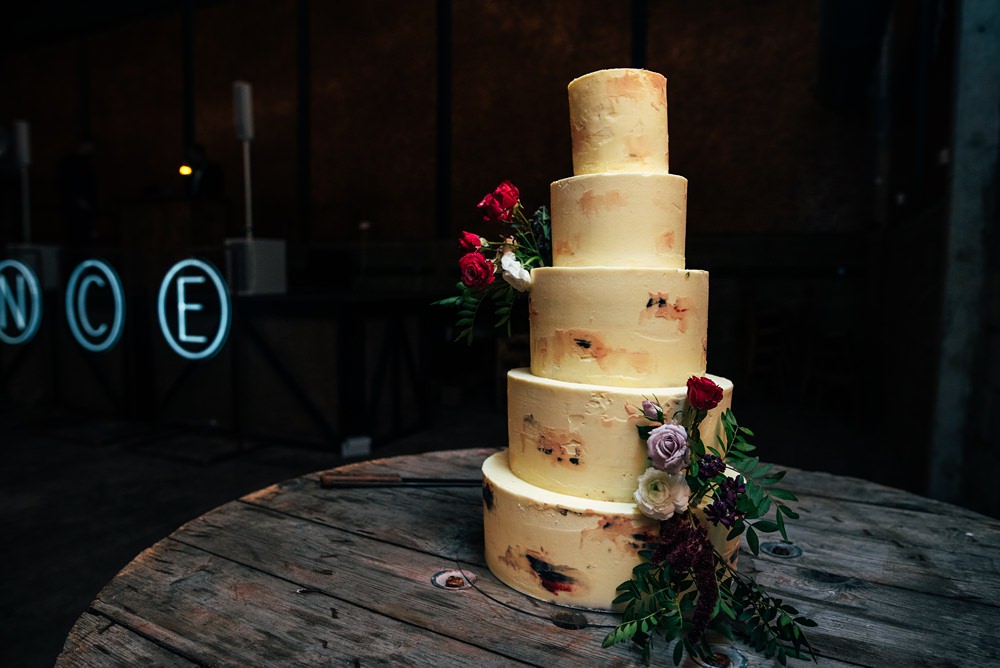 Semi Naked Cake Gold Leaf Red Greenery Wedding Three Flowers Photography
