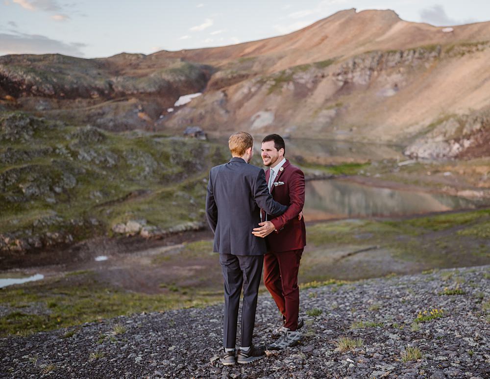 First Look Hiking Elopement Vows and Peaks