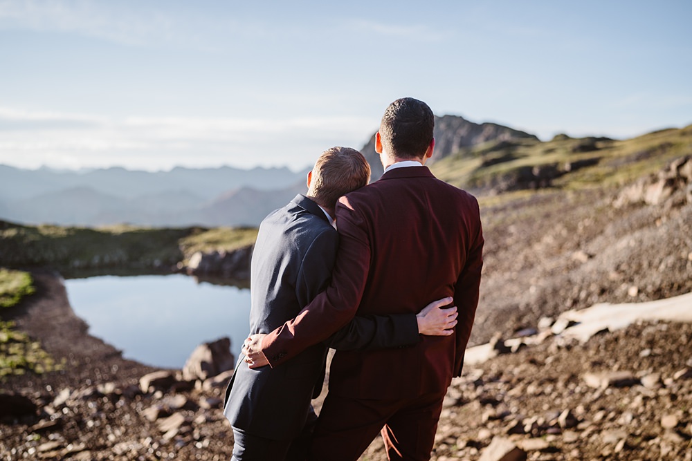 Hiking Elopement Vows and Peaks