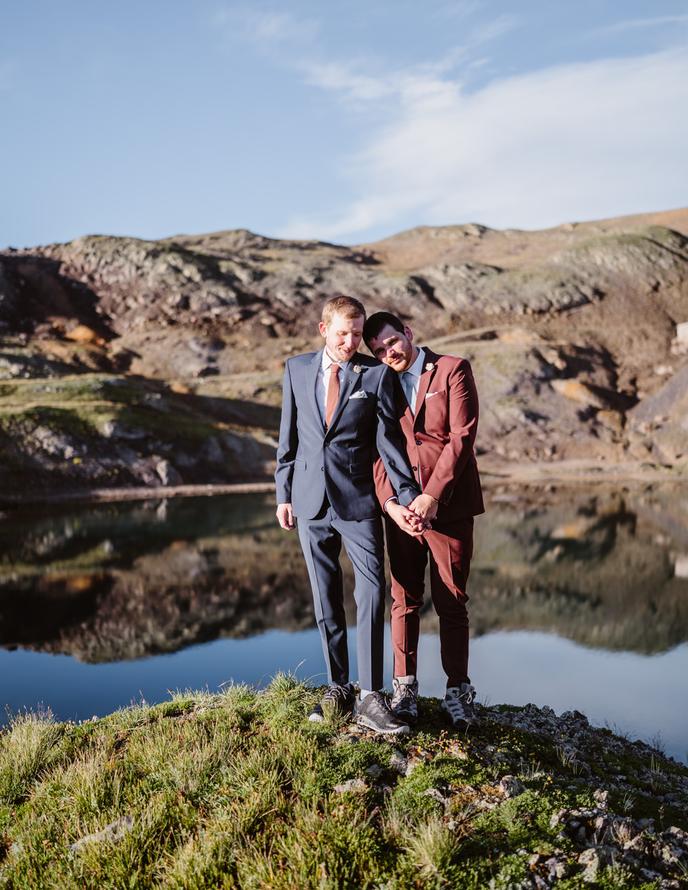 Hiking Elopement Vows and Peaks