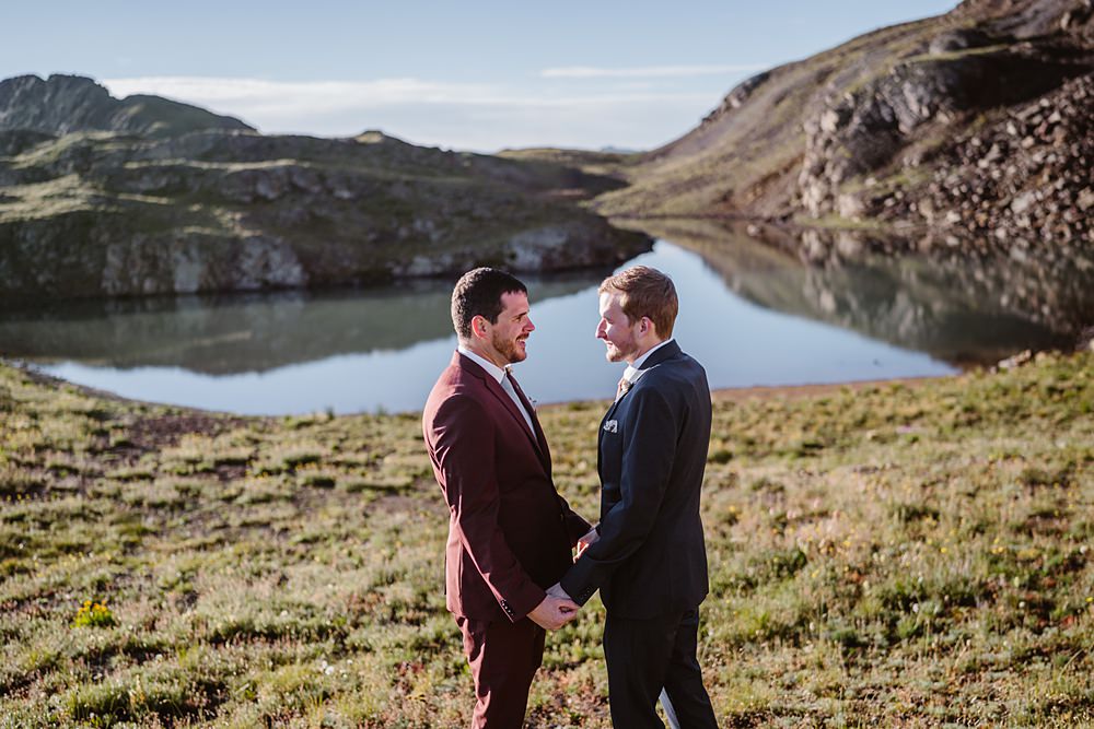 Hiking Elopement Vows and Peaks