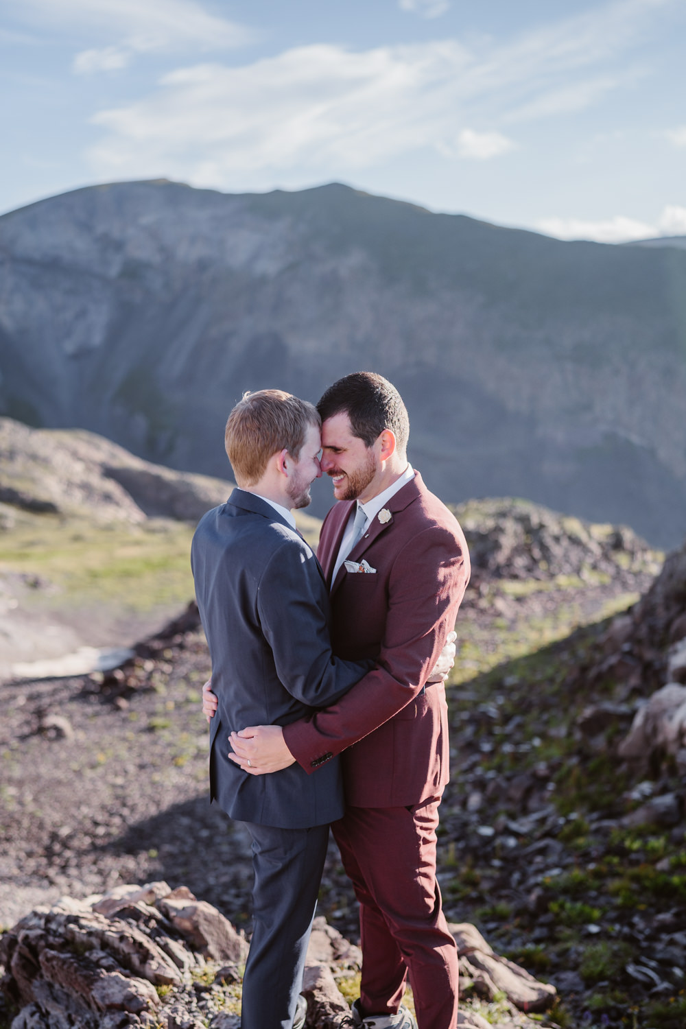 Hiking Elopement Vows and Peaks