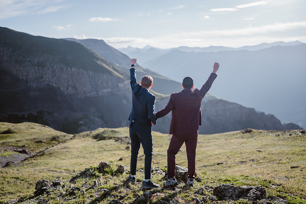 Hiking Elopement Vows and Peaks