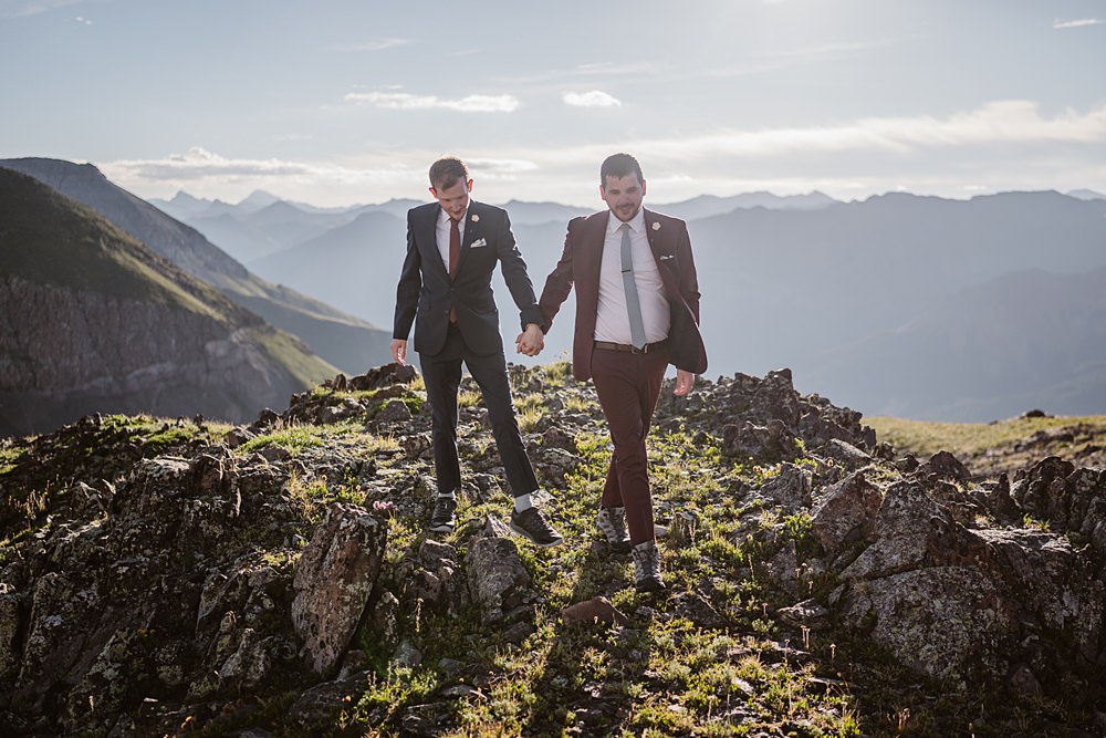 Hiking Elopement Vows and Peaks
