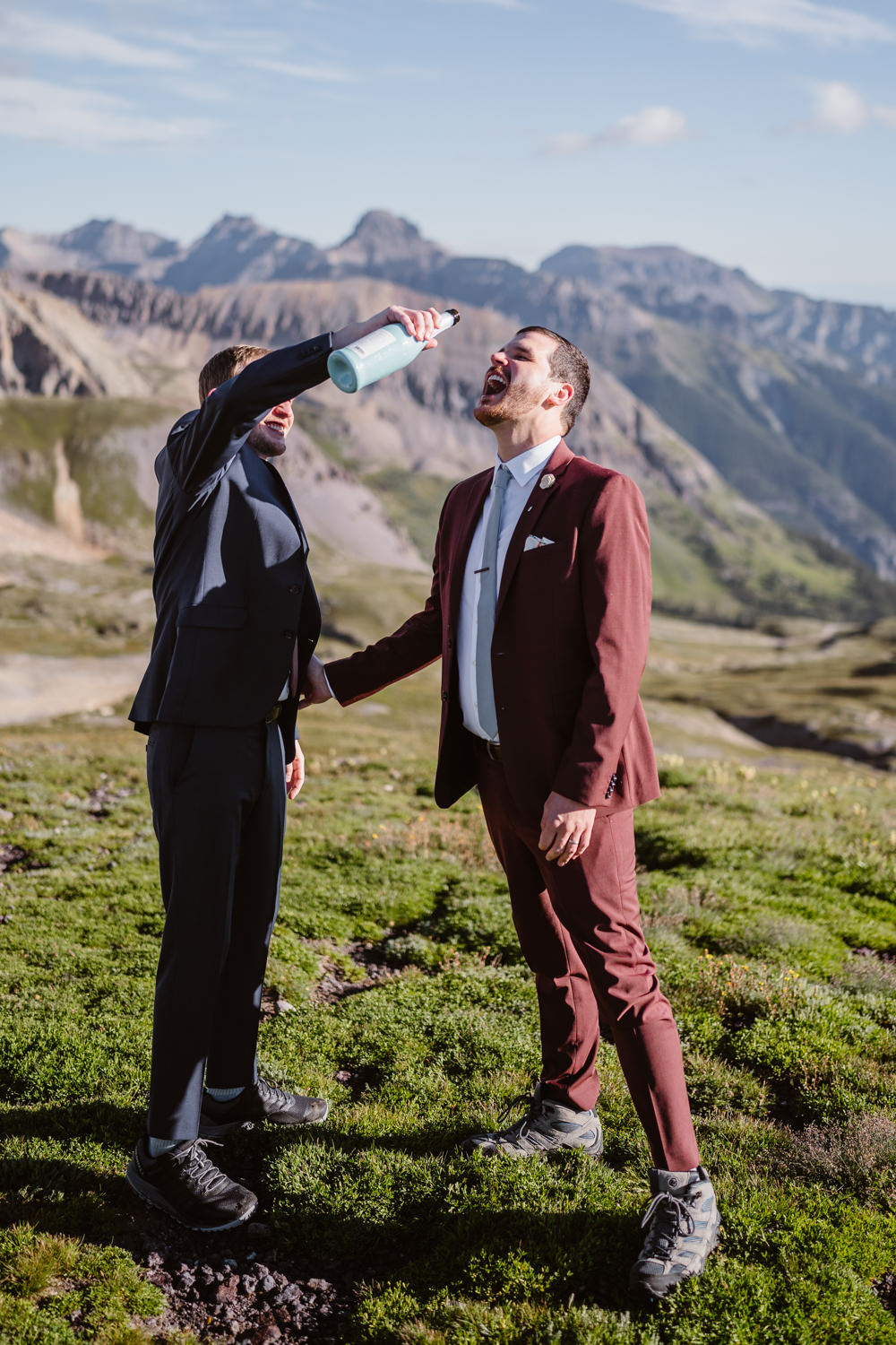Hiking Elopement Vows and Peaks