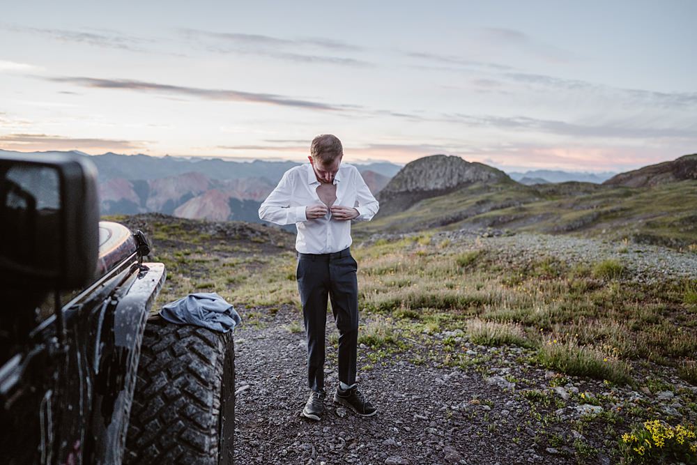 Hiking Elopement Vows and Peaks