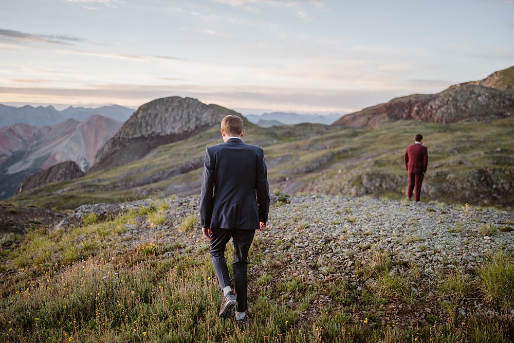 Hiking Elopement Vows and Peaks